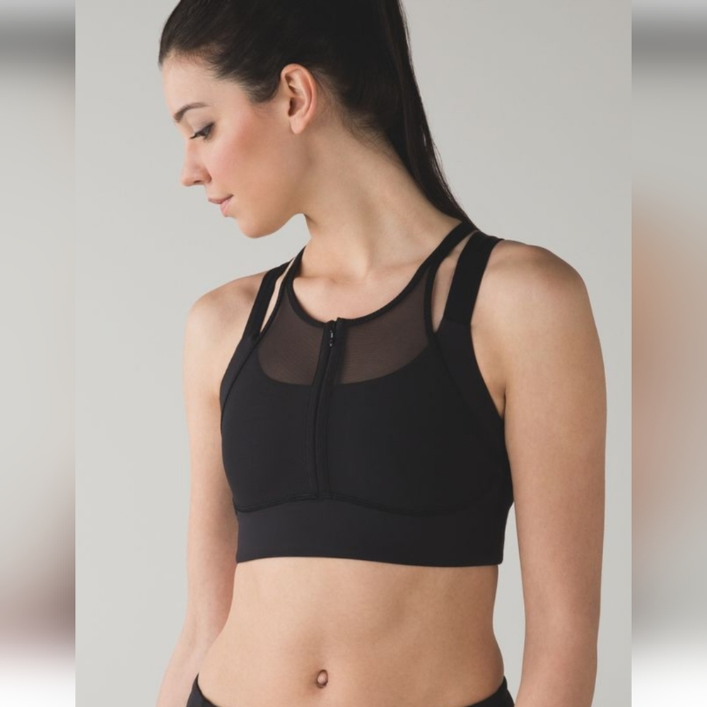 Lululemon (8) Sports bra